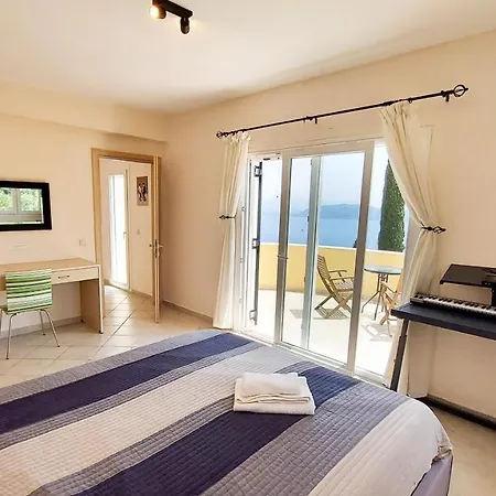 Holiday home Seahorse Amazing Pool House Over Agni And Kalami Sleep 7 Gimari