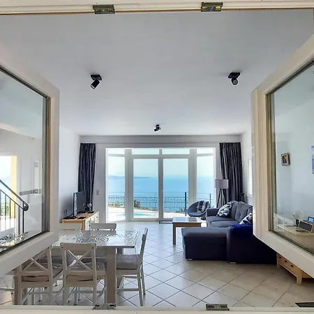 Seahorse Amazing Pool House Over Agni And Kalami Sleep 7 Holiday home *