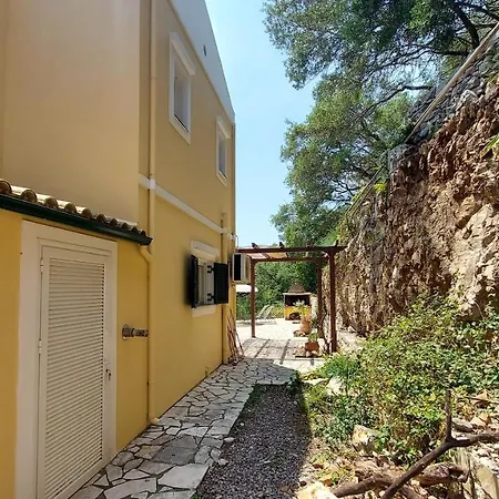 Holiday home Seahorse Amazing Pool House Over Agni And Kalami Sleep 7 Gimari